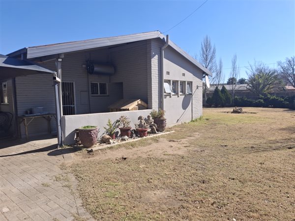 3 Bedroom House 3 Bedroom House