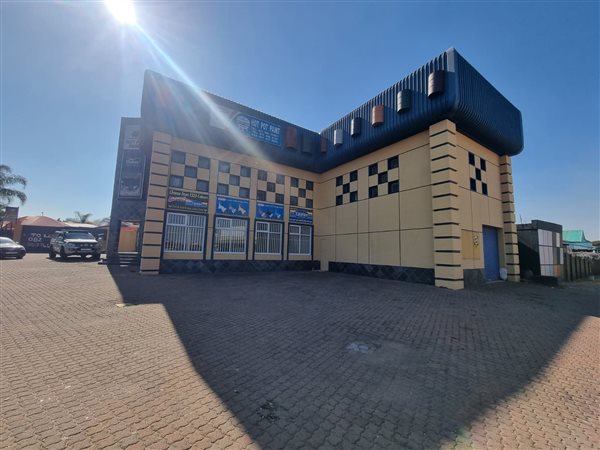 450  m² Commercial space