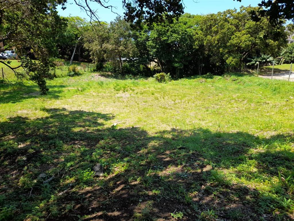 1742 m² Land available in Hibberdene photo number 1