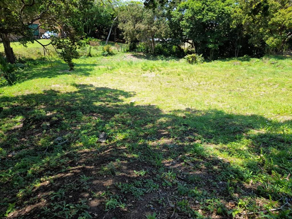 1742 m² Land available in Hibberdene photo number 3