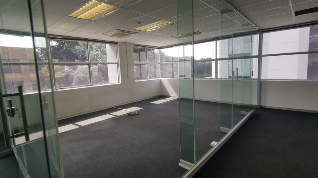 497  m² Commercial space in Bedfordview photo number 28