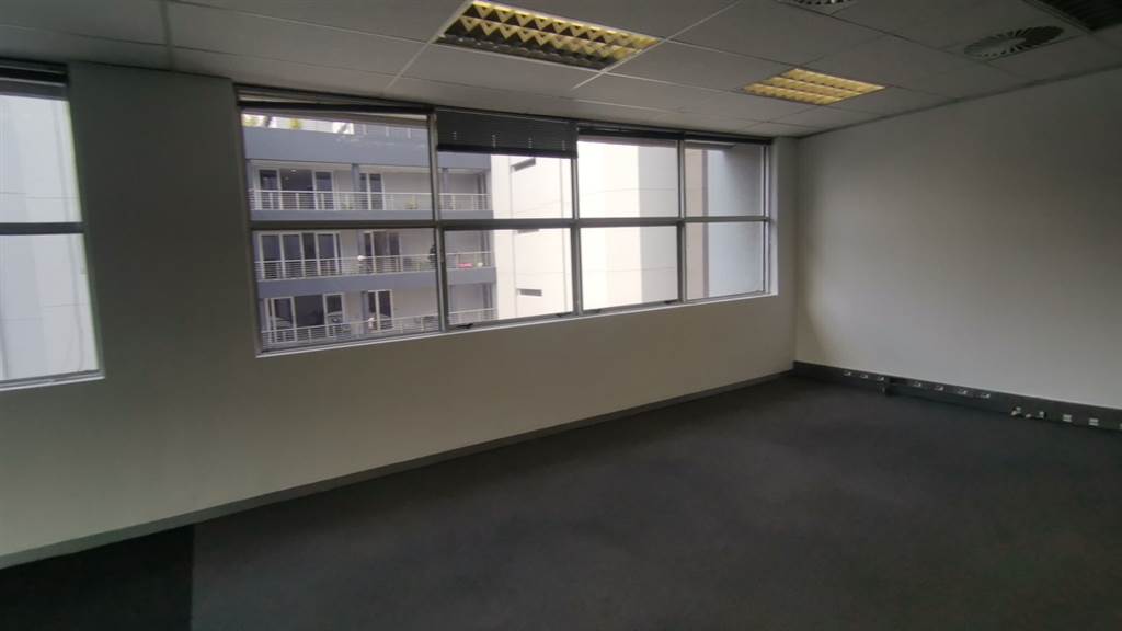 497  m² Commercial space in Bedfordview photo number 30