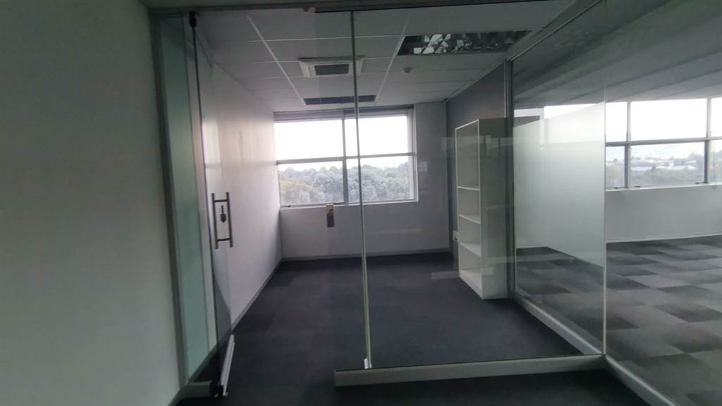 497  m² Commercial space in Bedfordview photo number 10