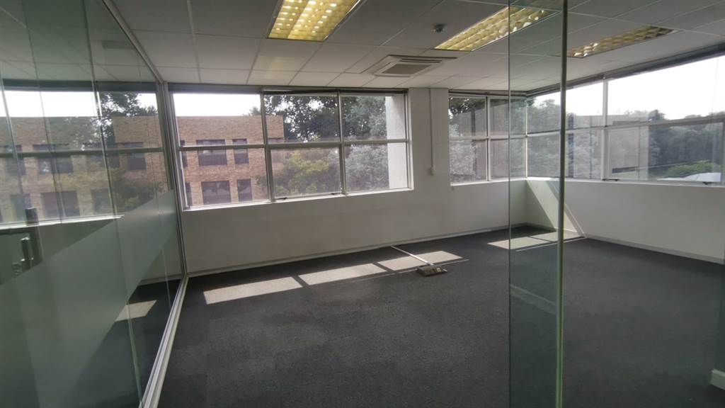 497  m² Commercial space in Bedfordview photo number 29