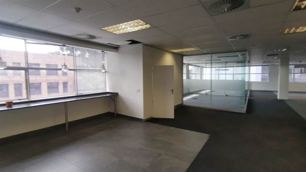 497  m² Commercial space in Bedfordview photo number 18