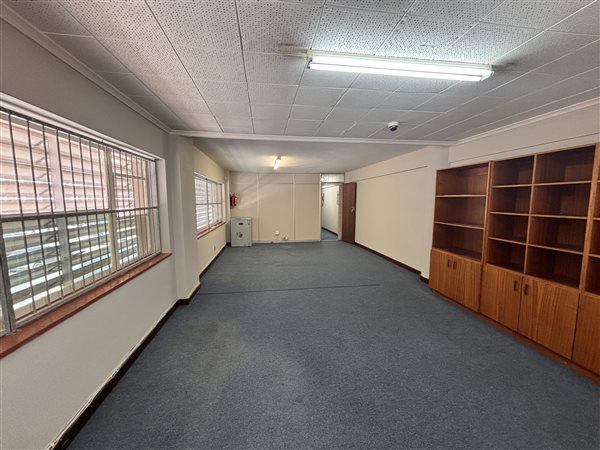 50  m² Commercial space in North End