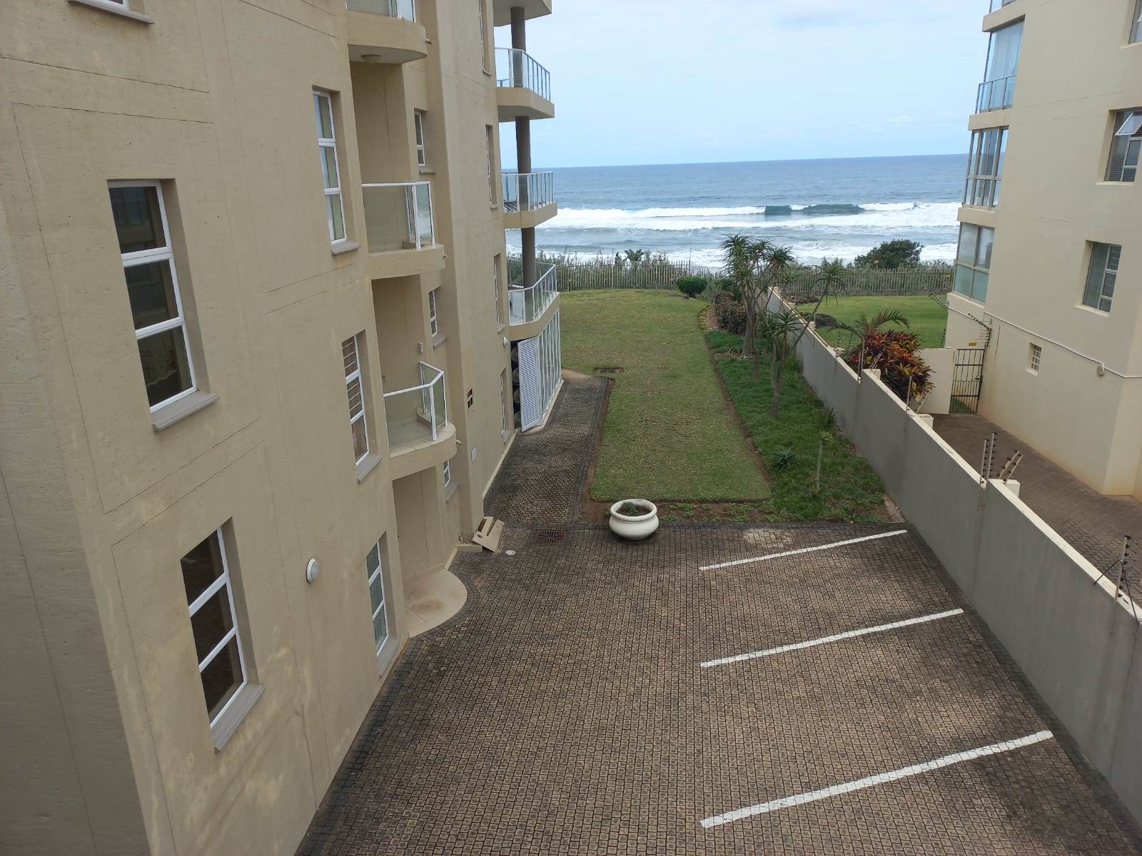 3 Bed Apartment in Manaba photo number 24