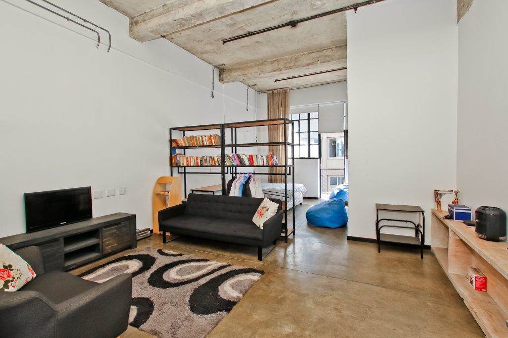 1 Bed Apartment in Maboneng photo number 2