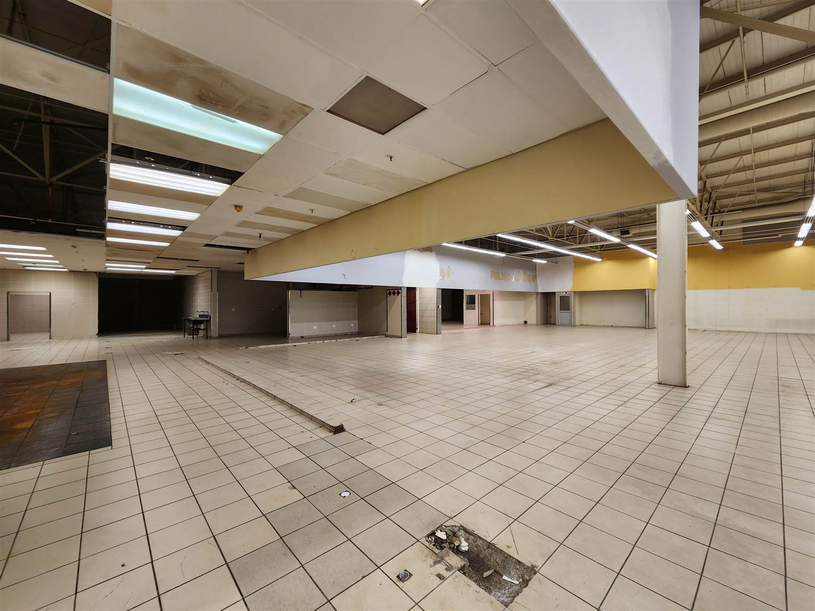 2200  m² Commercial space in Kempton Park Central photo number 10
