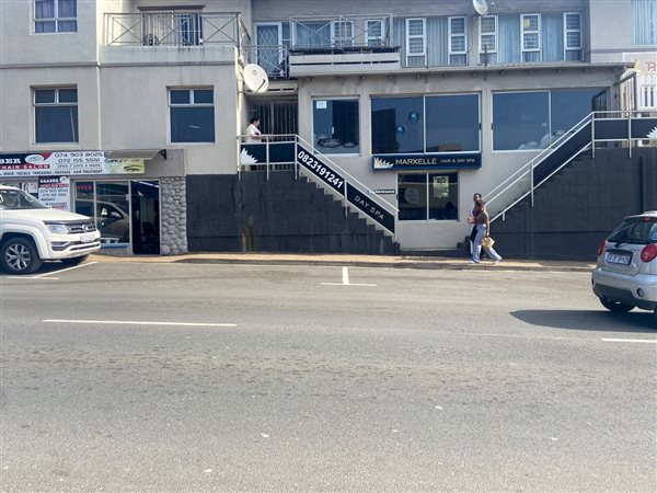 82 m² Commercial space 82 m² Commercial space