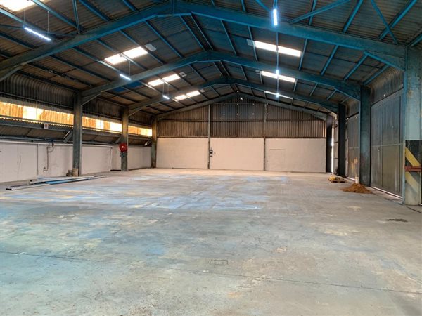 2260  m² Industrial space in Westbank