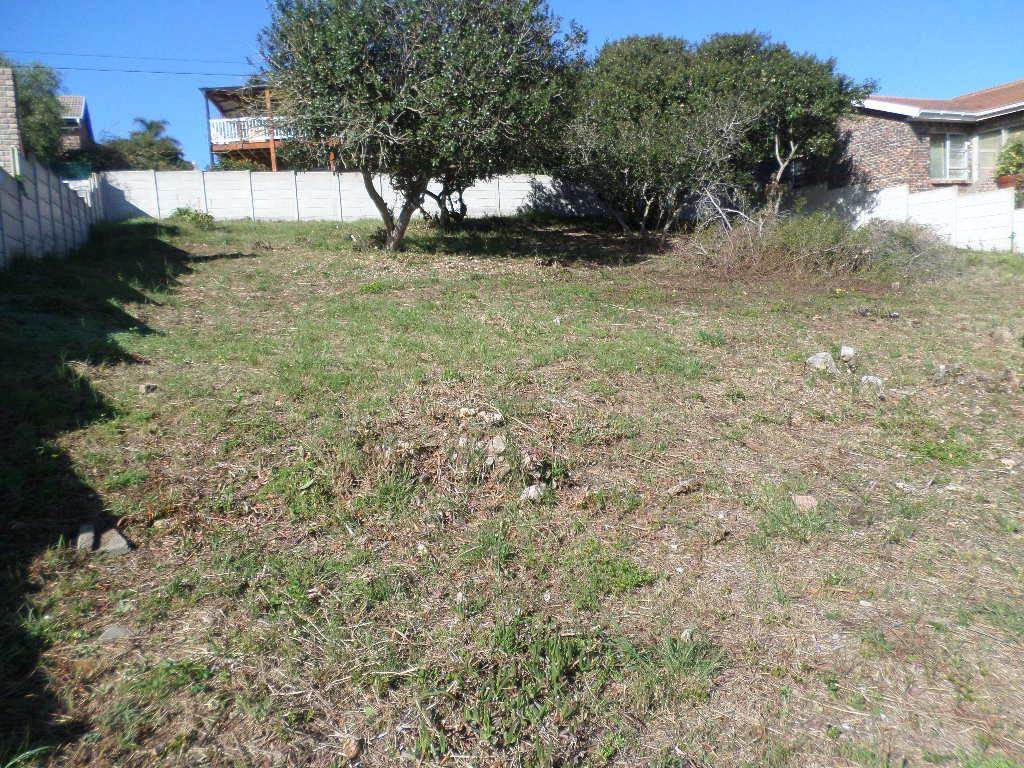 651 m² Land available in Fraaiuitsig photo number 10