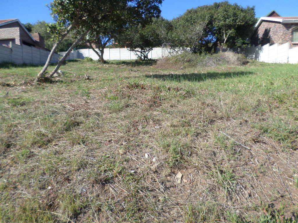 651 m² Land available in Fraaiuitsig photo number 12