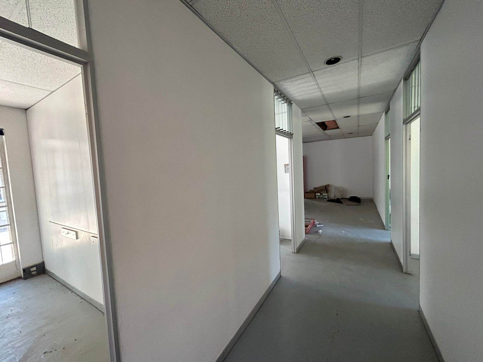 102  m² Commercial space in Florida North photo number 5