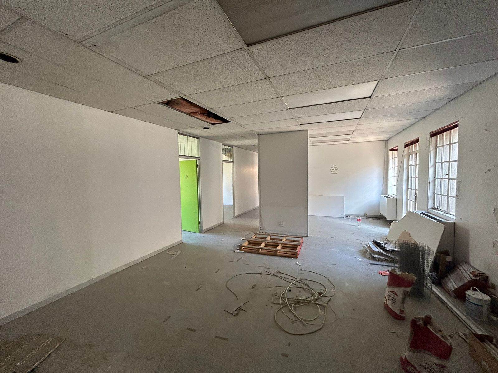 102  m² Commercial space in Florida North photo number 11