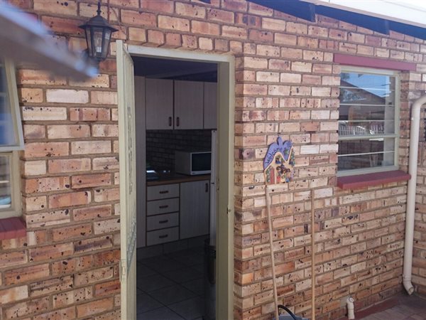 2 Bed Townhouse in Krugersdorp North