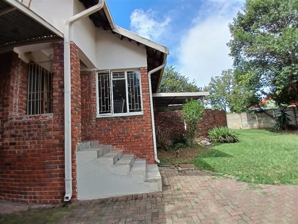 3 Bed House in Aviary Hill