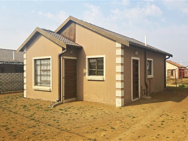 3 Bedroom House 3 Bedroom House