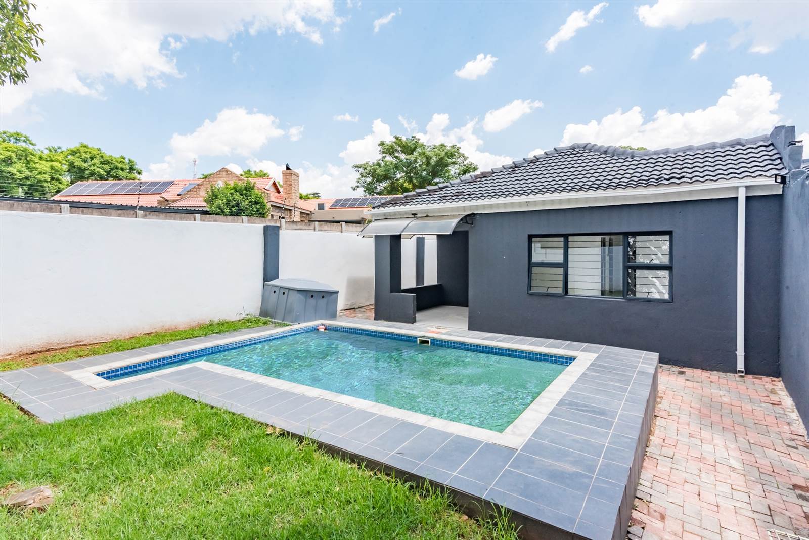 3 Bed Simplex in Northcliff photo number 3