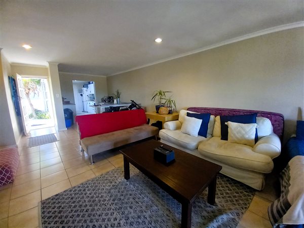 2 Bedroom House 2 Bedroom House