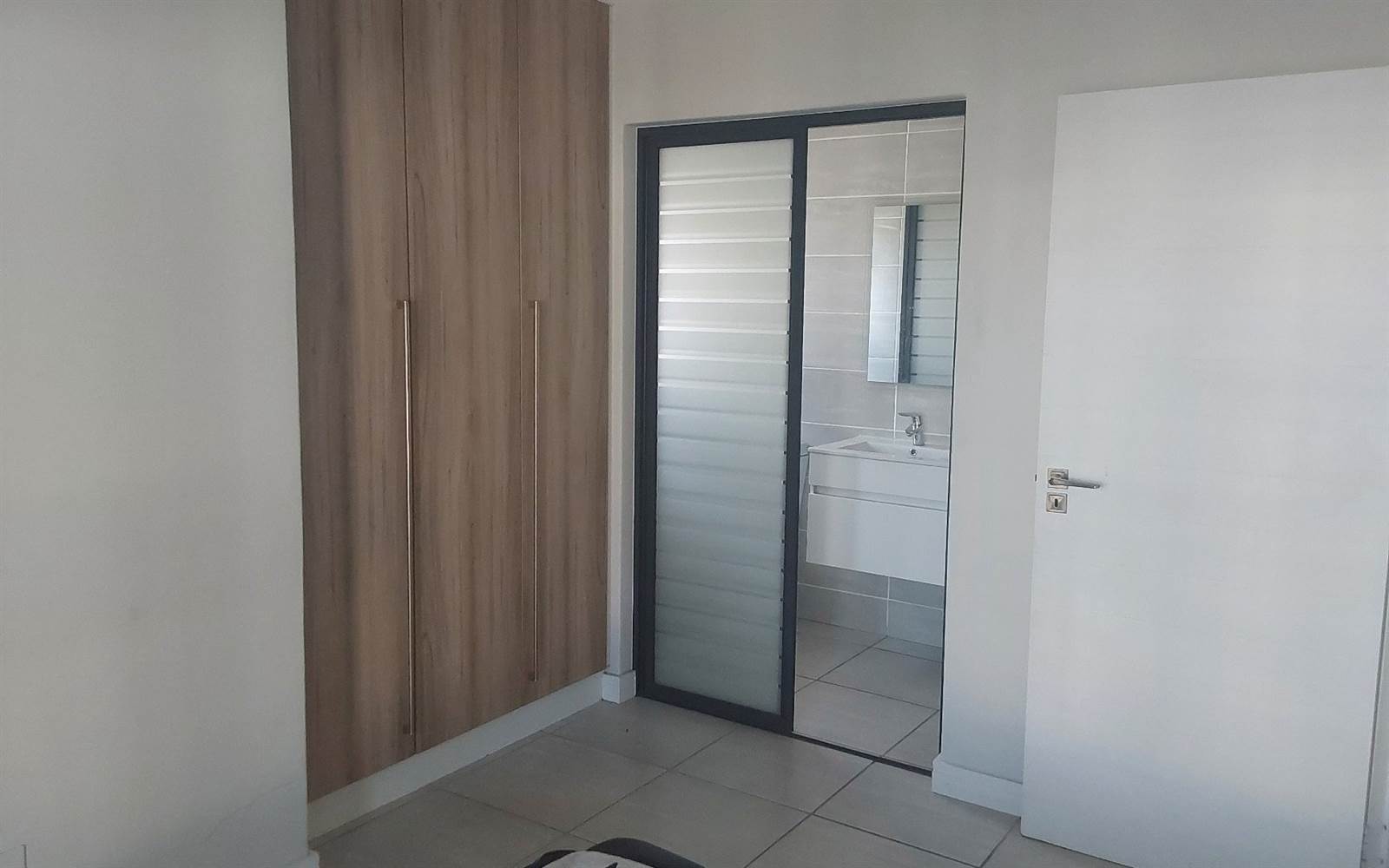 1 Bed Apartment in Jukskei View photo number 7