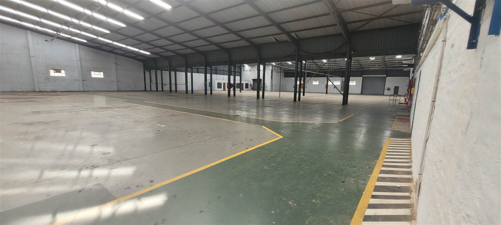 4550  m² Industrial space in Robertville photo number 3