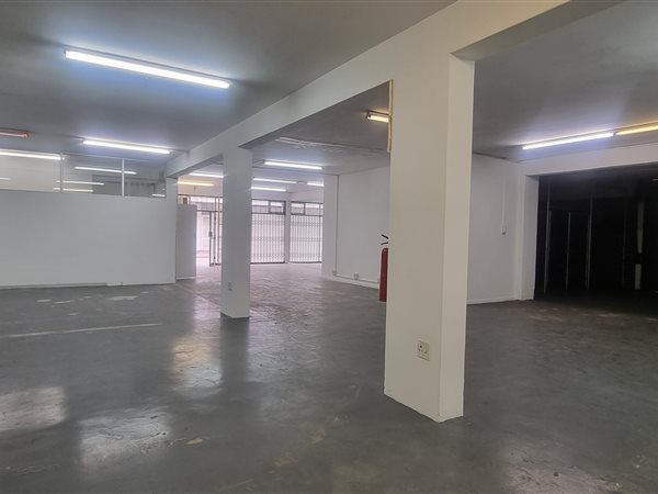 403  m² Commercial space