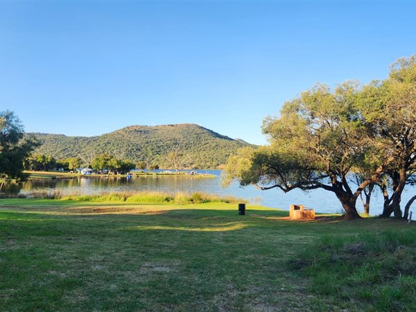 1015 m² Land available in Buffelspoort