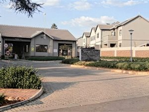 3 Bed Townhouse in Cloverdene
