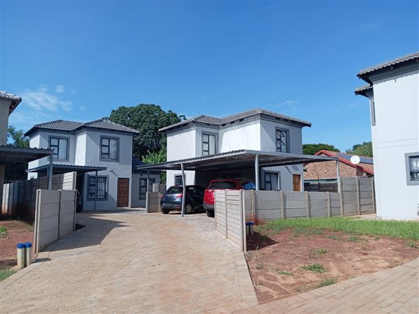 3 Bedroom Townhouse 3 Bedroom Townhouse