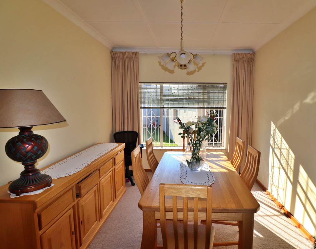 3 Bed House in Dawnview photo number 5