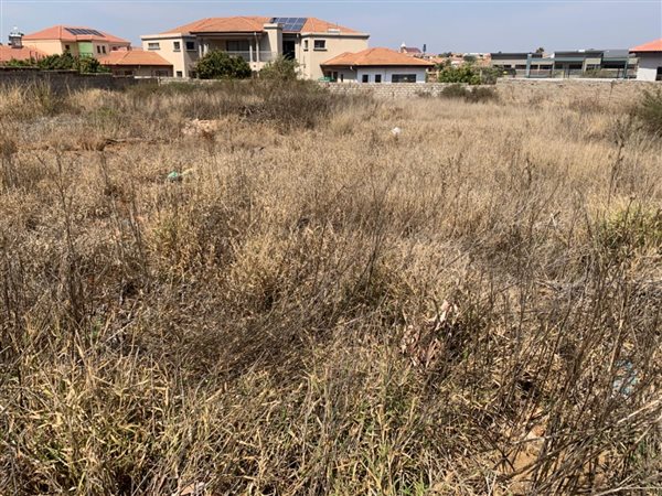 602 m² Land available in Serala View