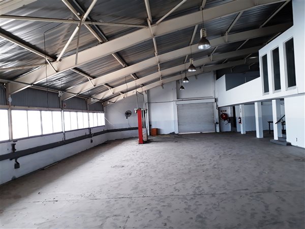 606  m² Commercial space