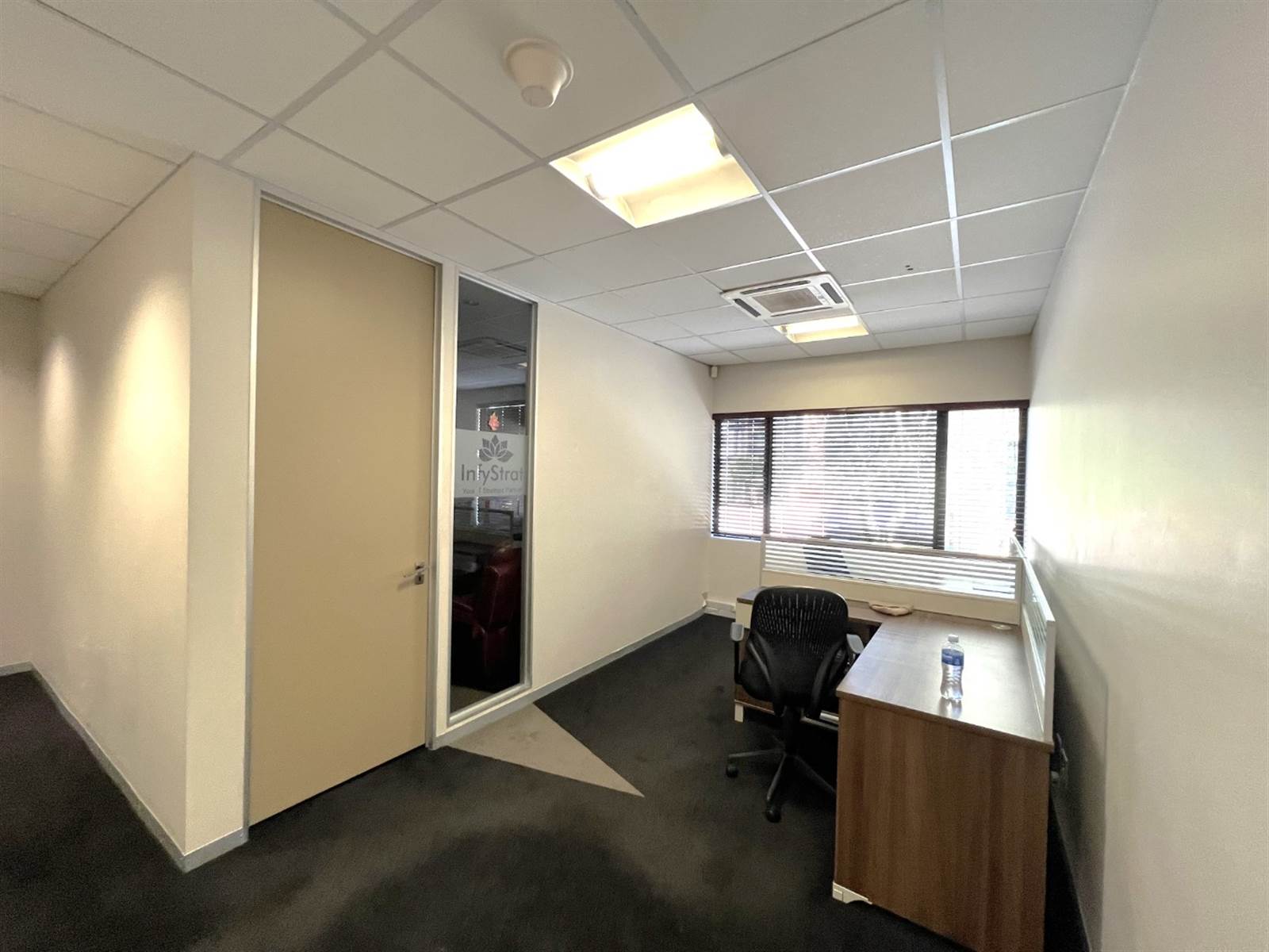 395  m² Commercial space in Sunninghill photo number 15