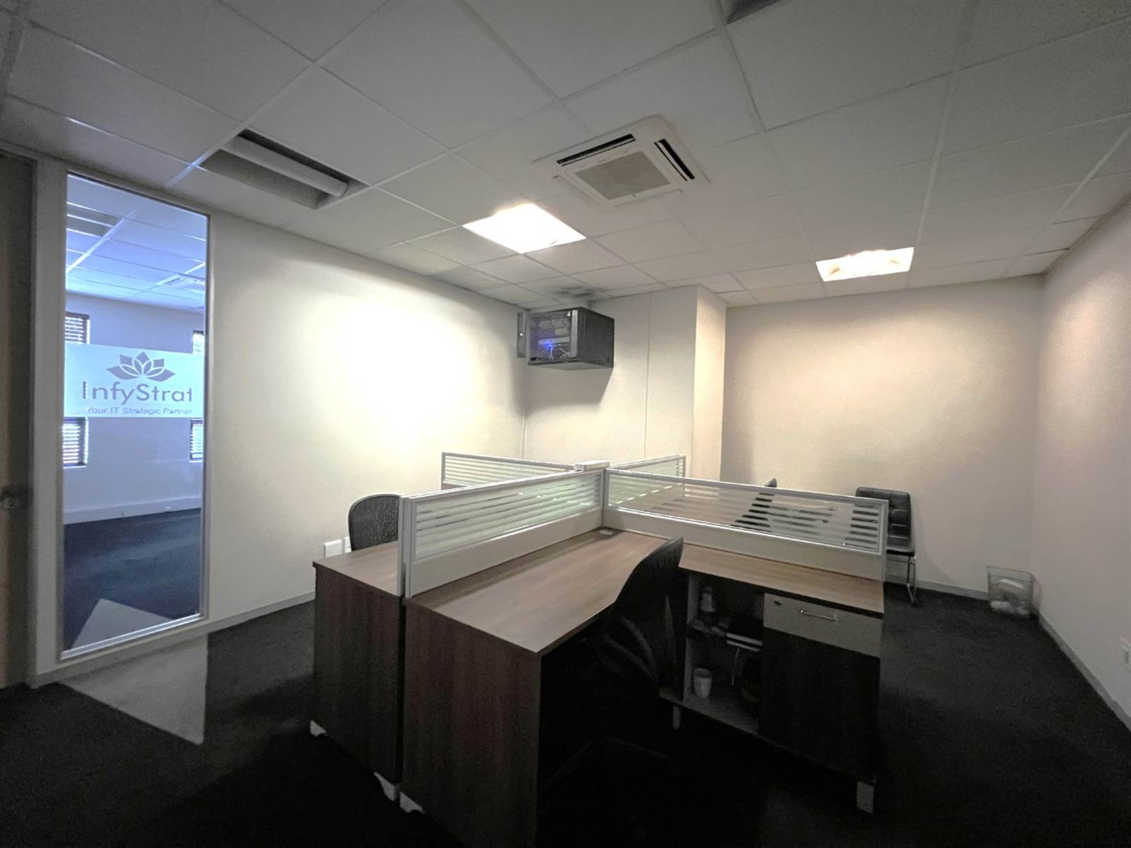 395  m² Commercial space in Sunninghill photo number 16
