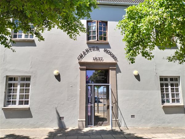 127  m² Office Space in Uitenhage Central