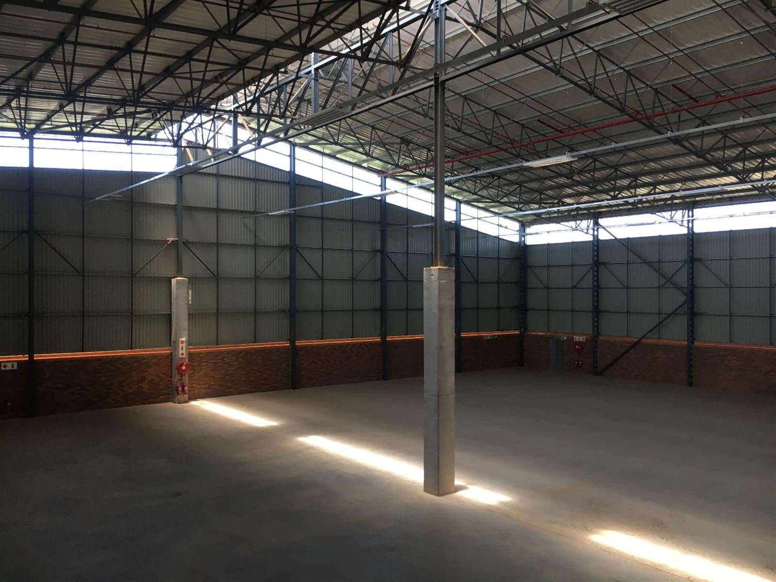 3277  m² Industrial space in Pomona AH photo number 15