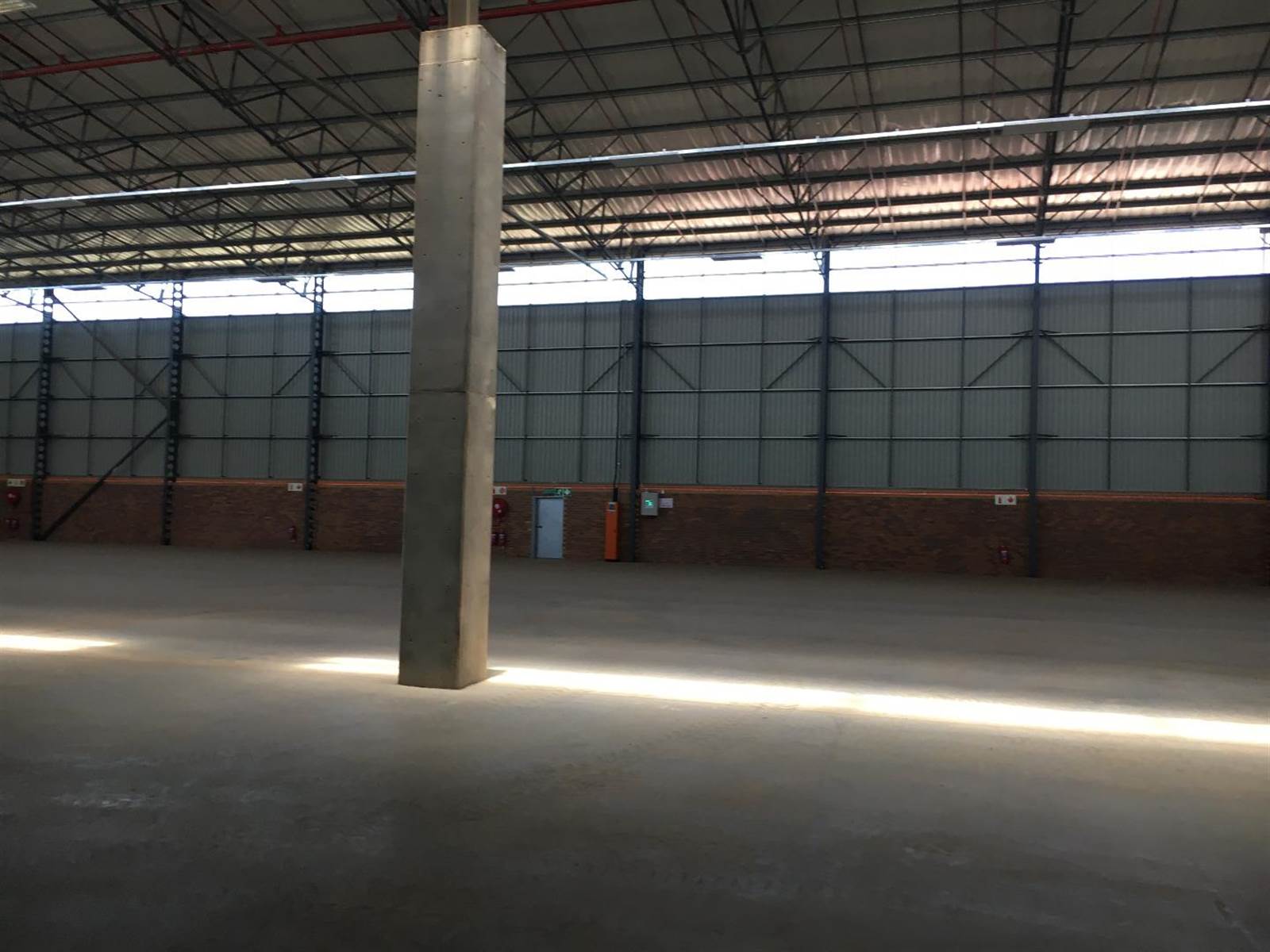 3277  m² Industrial space in Pomona AH photo number 18