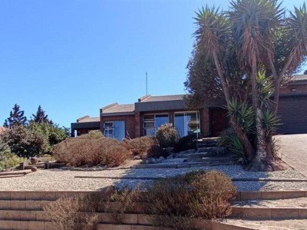 3 Bedroom House 3 Bedroom House
