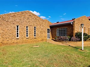 5 Bed House in LesMarais