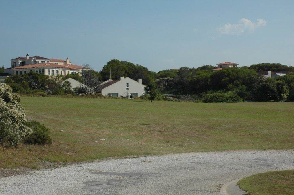 752 m² Land available in St Francis Bay photo number 11