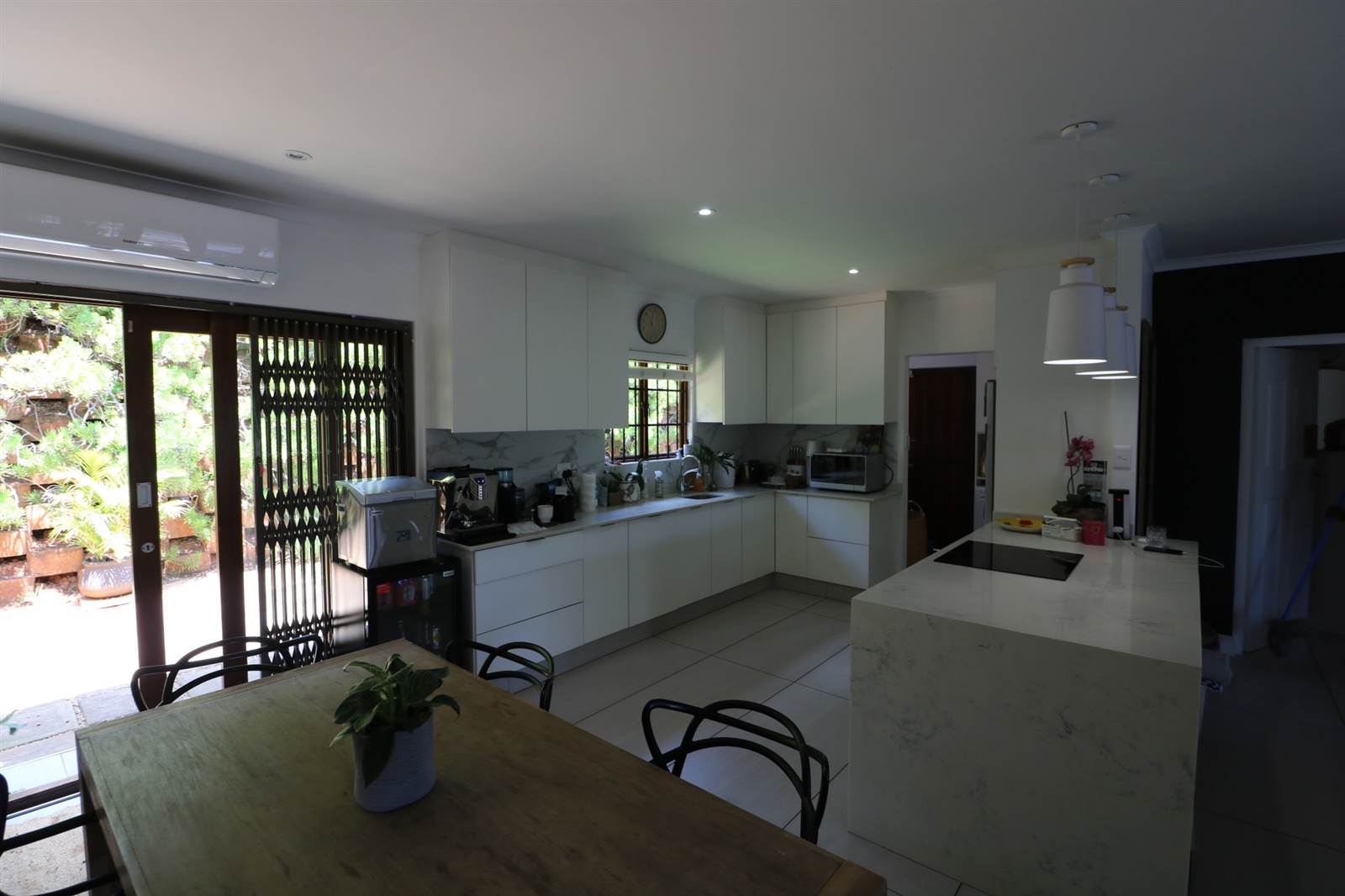 3 Bed Simplex in La Lucia photo number 14