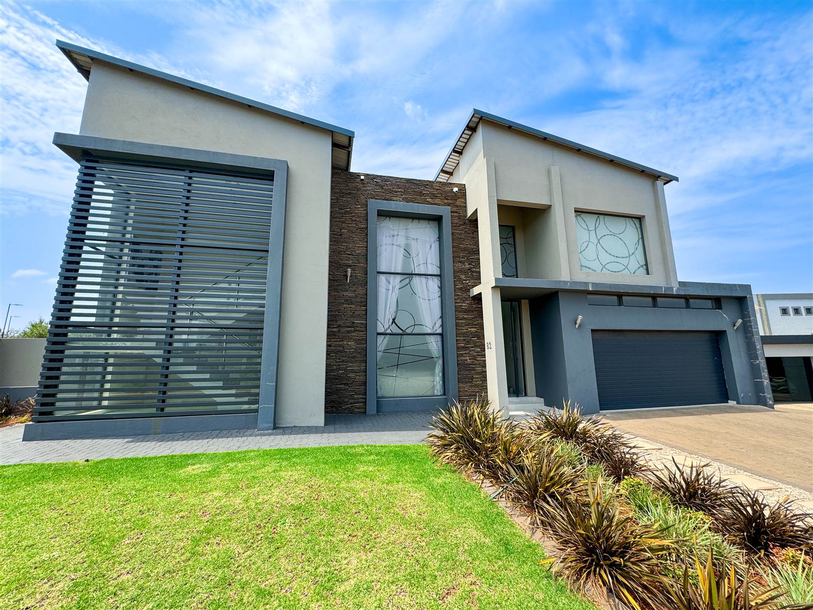 4 Bed House in Midstream Ridge Estate photo number 3