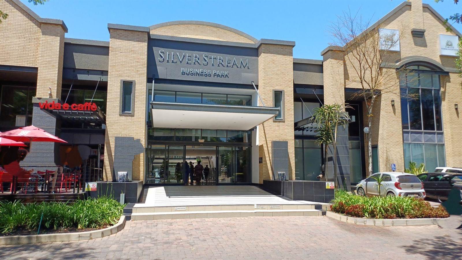 419  m² Commercial space in Bryanston photo number 1