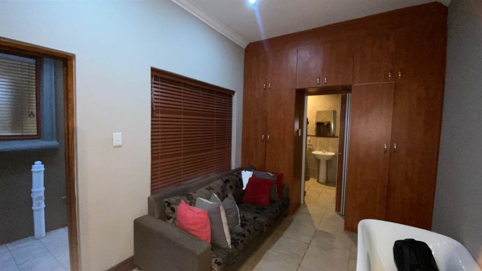 4 Bed Townhouse in Boksburg Central photo number 5