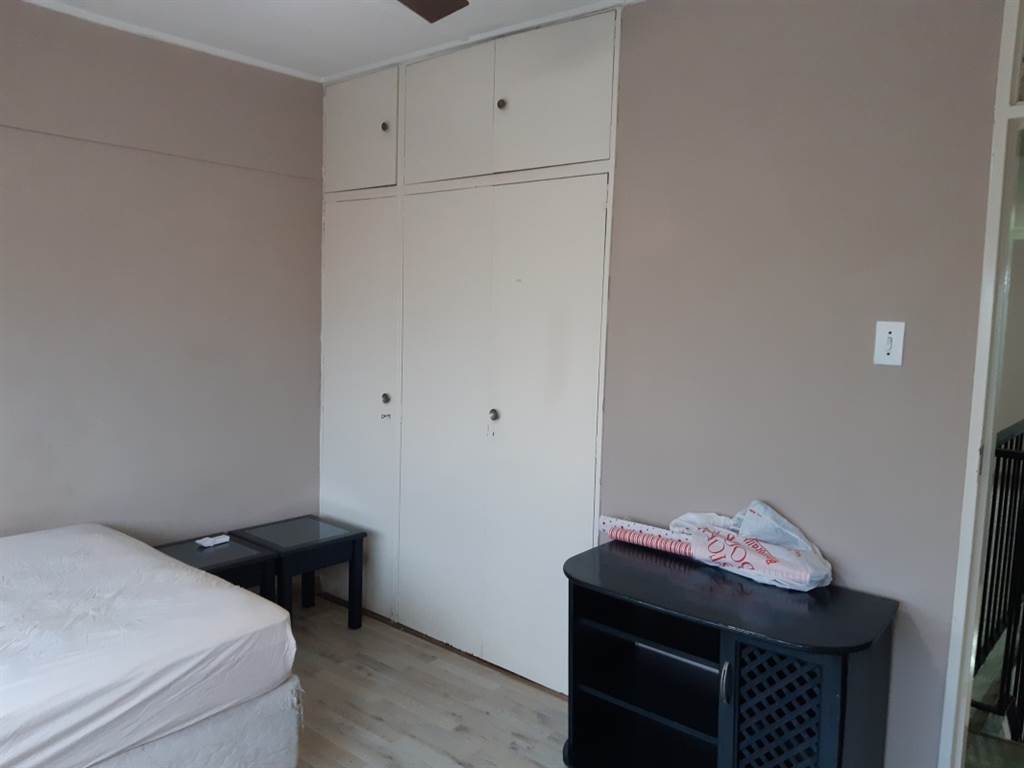 2 Bed Apartment in Primrose photo number 6