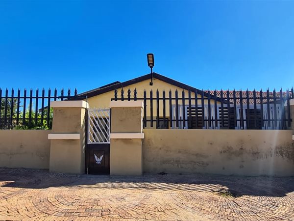 3 Bedroom House 3 Bedroom House