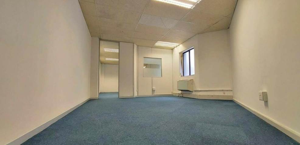 64  m² Office Space in Tyger Valley photo number 1