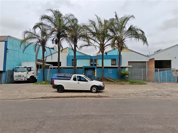 950 m² Industrial space 950 m² Industrial space