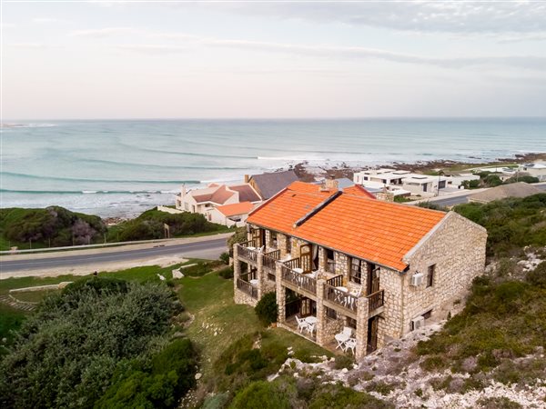 860.640014648438  m² Commercial space in Agulhas